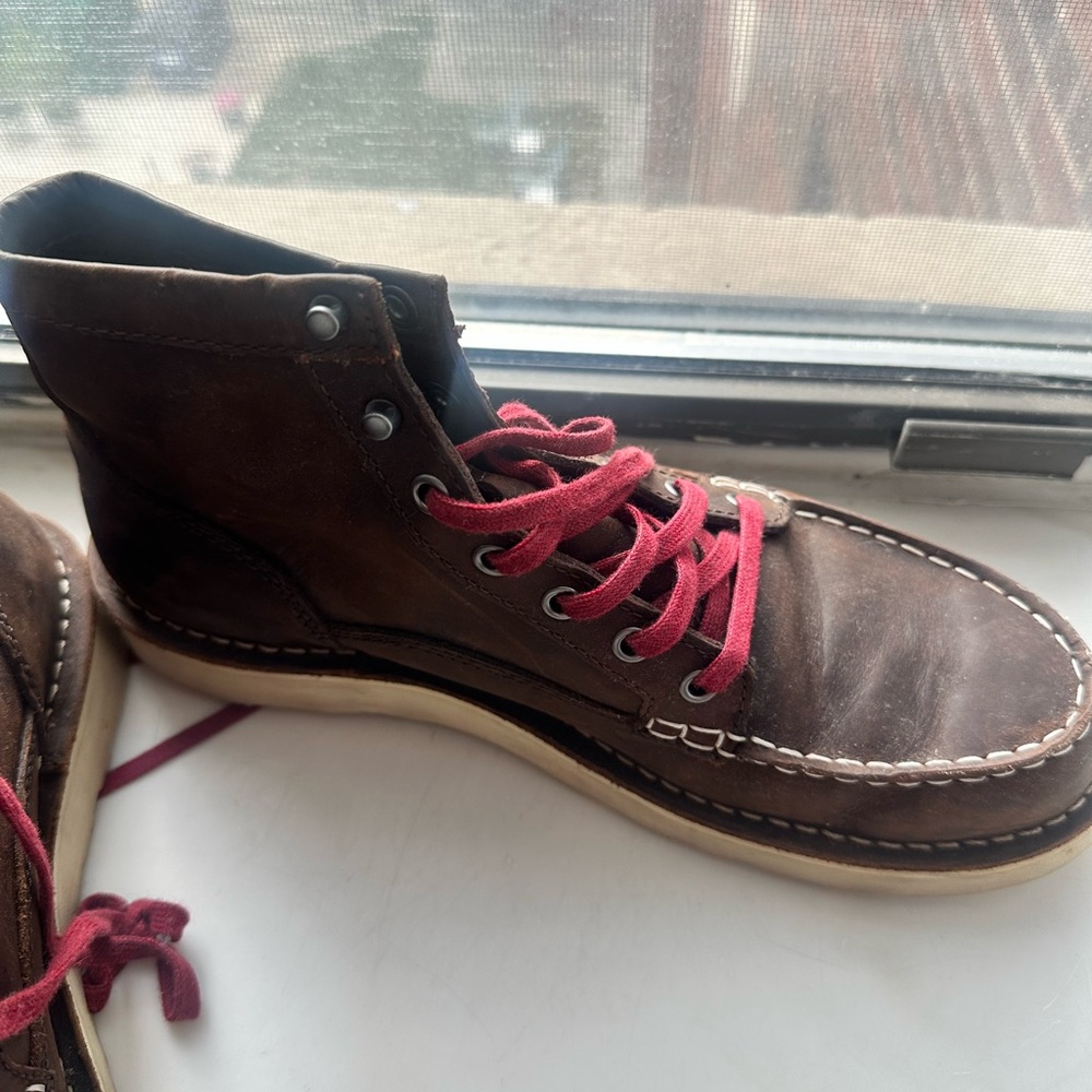 Women’s Danner Brown Leather Moc Toe Boot with Red Laces - Picture 7 of 7